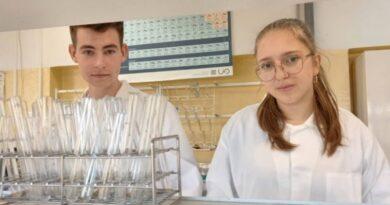 16-latkowie z Polski jako pierwsi na świecie znaleźli sposób na utylizację plastiku