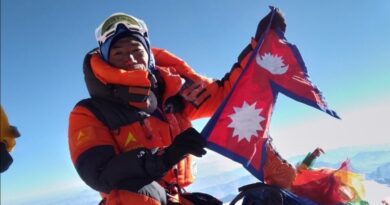 52-letni Nepalczyk Kami Rita Sherpa po raz 26. zdobył Mount Everest